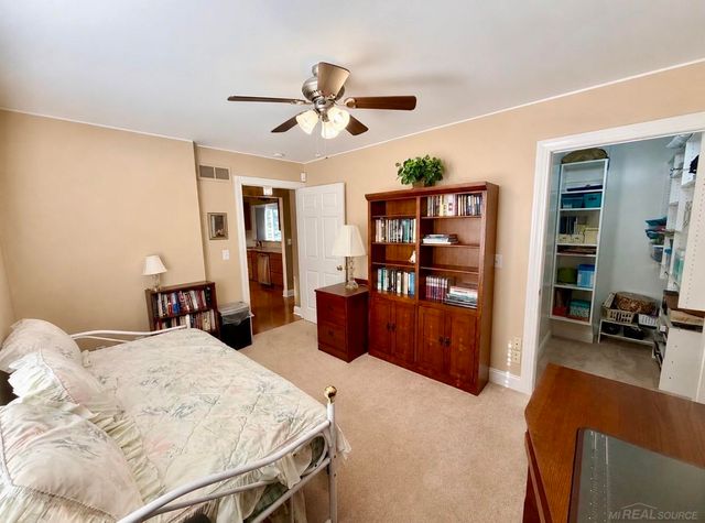 35300 Silver Maple Drive, Clinton Twp, MI 48035