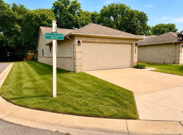 35300 Silver Maple Drive, Clinton Twp, MI 48035