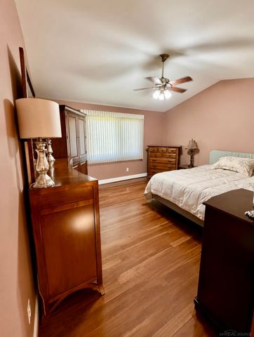 35300 Silver Maple Drive, Clinton Twp, MI 48035