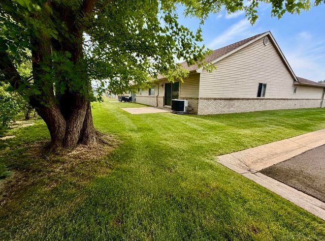 35300 Silver Maple Drive, Clinton Twp, MI 48035