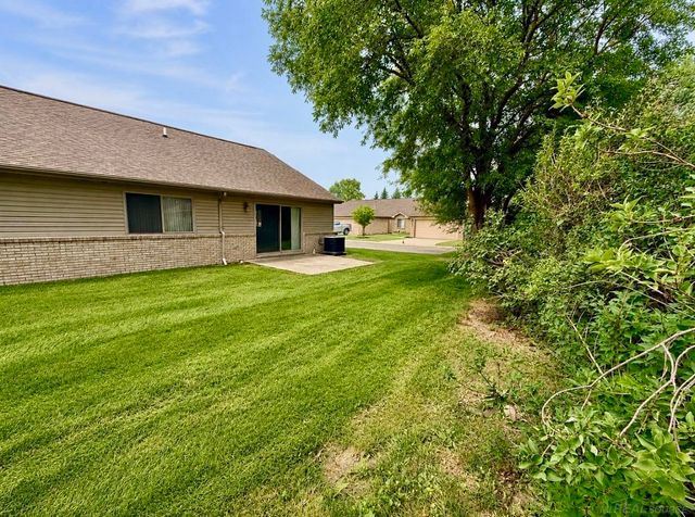 35300 Silver Maple Drive, Clinton Twp, MI 48035