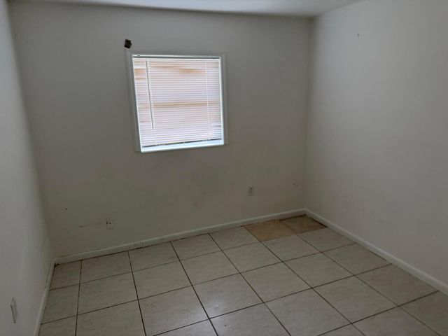 115 Maple Avenue, Fort Pierce, FL 34982