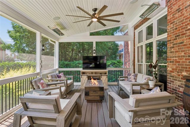 9034 Cambridge Green Drive, Charlotte, NC 28277