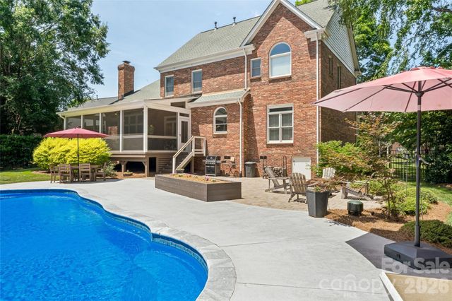 9034 Cambridge Green Drive, Charlotte, NC 28277