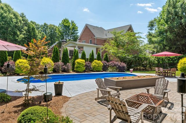 9034 Cambridge Green Drive, Charlotte, NC 28277