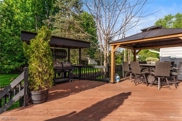 175 Crestview Drive, Elyria, OH 44035