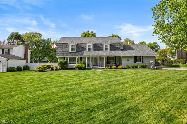 175 Crestview Drive, Elyria, OH 44035