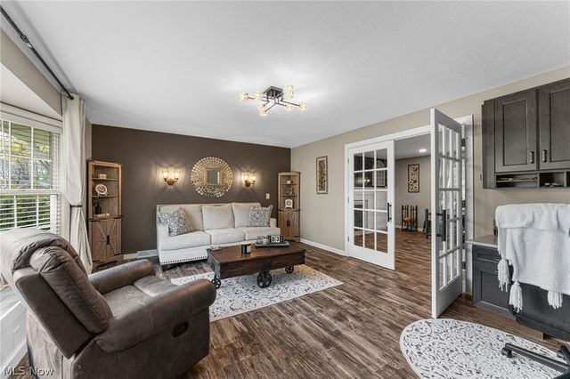 175 Crestview Drive, Elyria, OH 44035