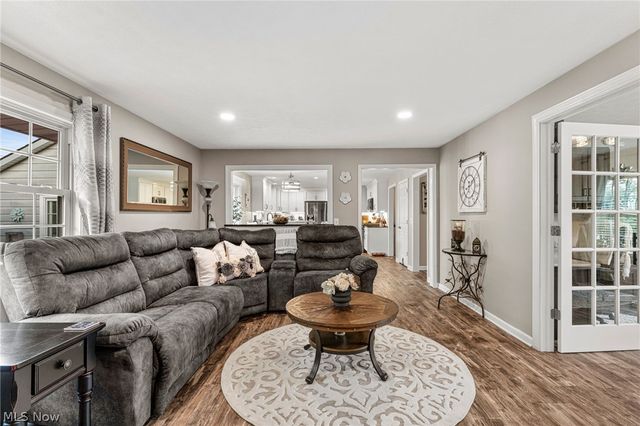 175 Crestview Drive, Elyria, OH 44035
