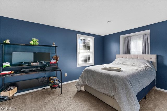 175 Crestview Drive, Elyria, OH 44035