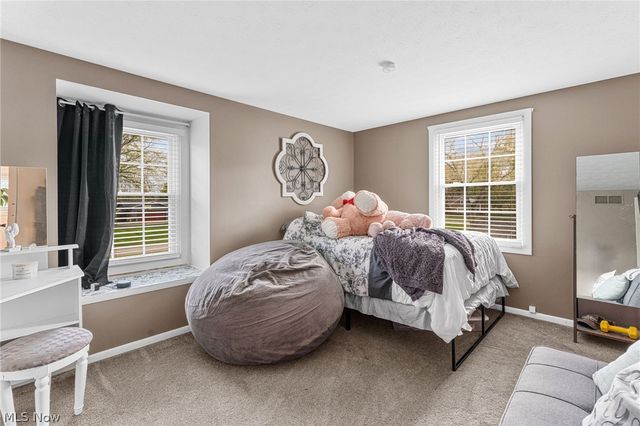 175 Crestview Drive, Elyria, OH 44035