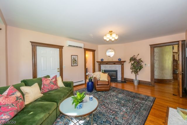 156 Lincoln St, Montclair Twp., NJ 07042
