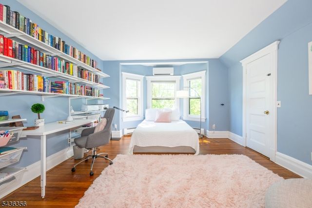156 Lincoln St, Montclair Twp., NJ 07042