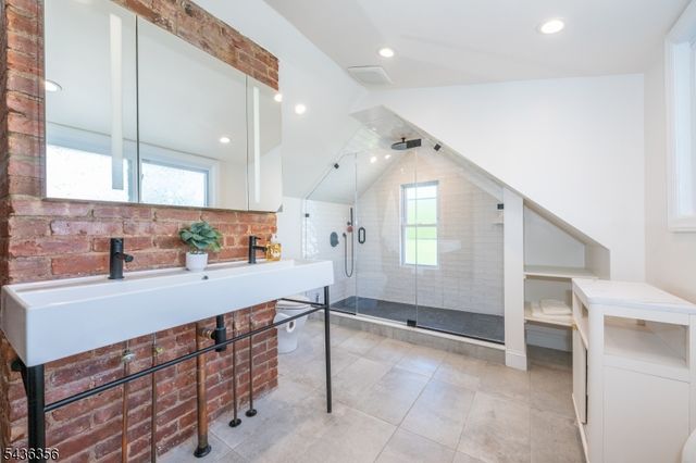 156 Lincoln St, Montclair Twp., NJ 07042