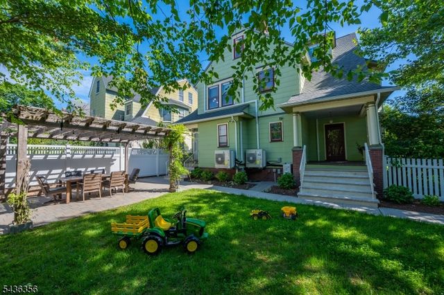 156 Lincoln St, Montclair Twp., NJ 07042