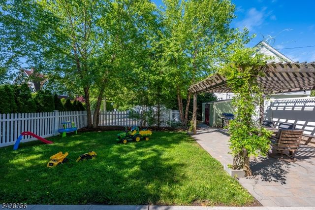 156 Lincoln St, Montclair Twp., NJ 07042