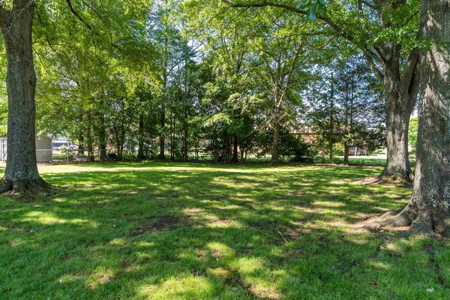 1513 W Rutledge Avenue, Gaffney, SC 29341