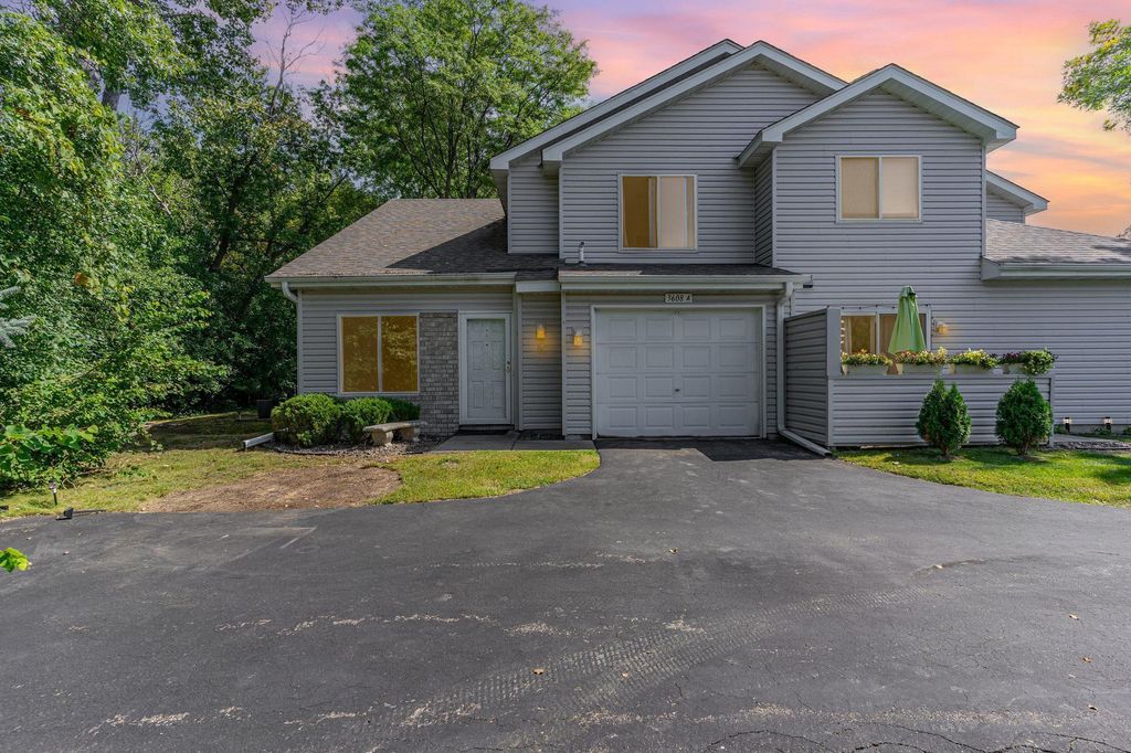 3608 Saint Francis Way A, Eagan, MN 55123