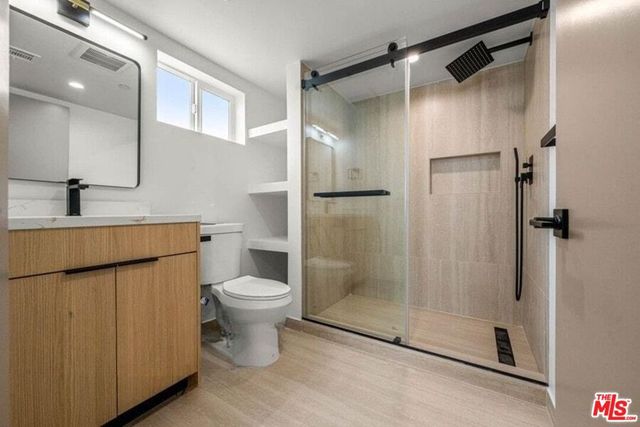 2001 Vista Del Mar Street 4, Los Angeles, CA 90068