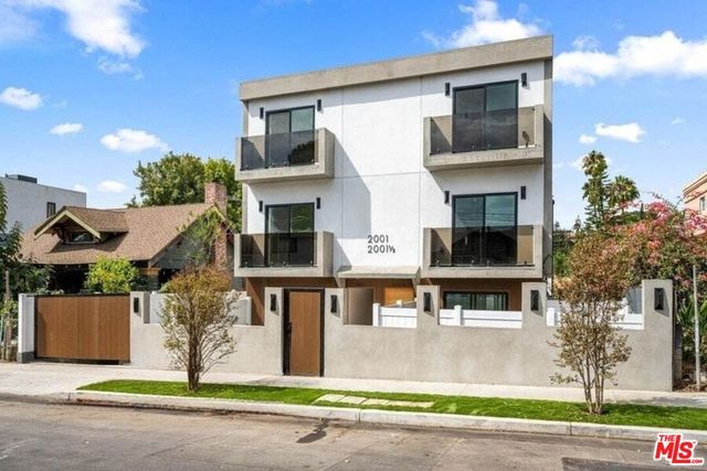 2001 Vista Del Mar Street 4, Los Angeles, CA 90068