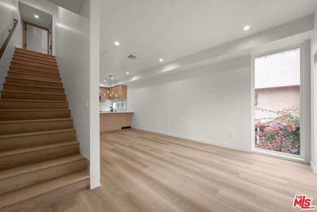 2001 Vista Del Mar Street 4, Los Angeles, CA 90068