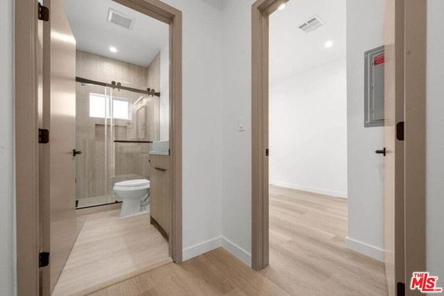 2001 Vista Del Mar Street 4, Los Angeles, CA 90068