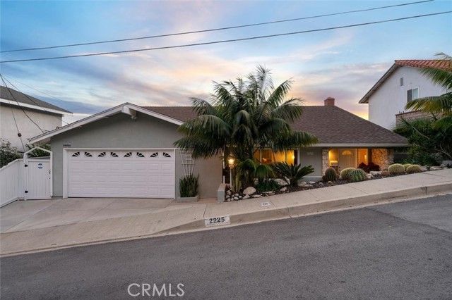2225 Grenadier Drive, San Pedro (los Angeles), CA 90732