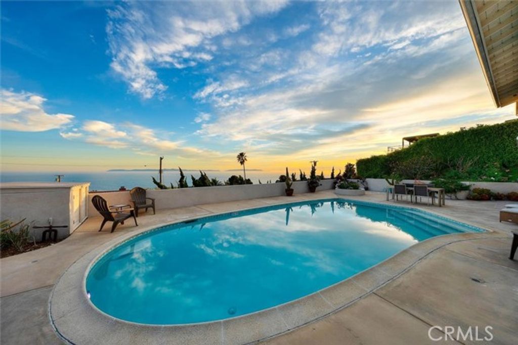 2225 Grenadier Drive, San Pedro (los Angeles), CA 90732