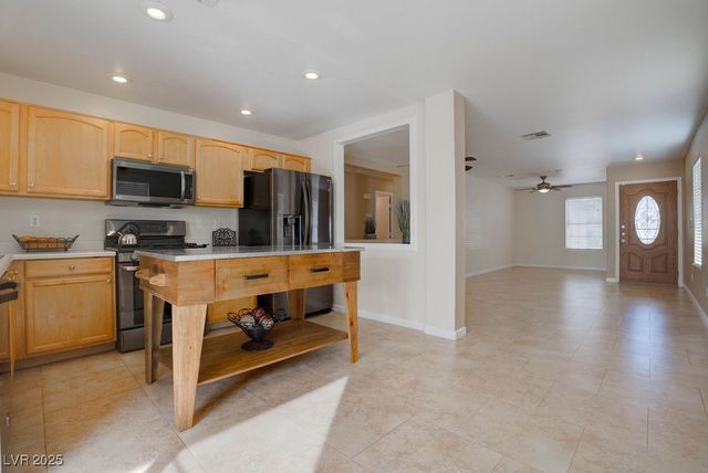 7925 Willow Pines Place, Las Vegas, NV 89143