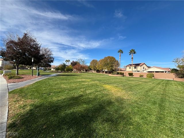 7925 Willow Pines Place, Las Vegas, NV 89143