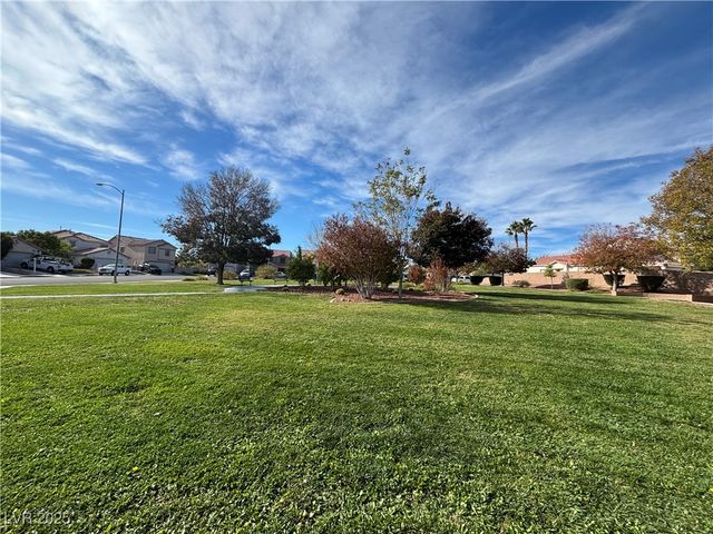 7925 Willow Pines Place, Las Vegas, NV 89143