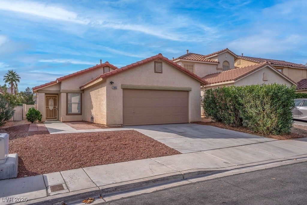 7925 Willow Pines Place, Las Vegas, NV 89143