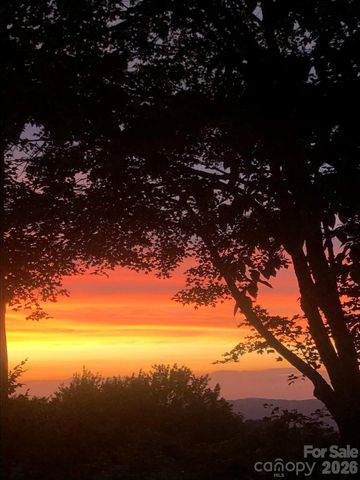 210 Overbrook Trail, Beech Mountain, NC 28604