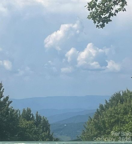 210 Overbrook Trail, Beech Mountain, NC 28604