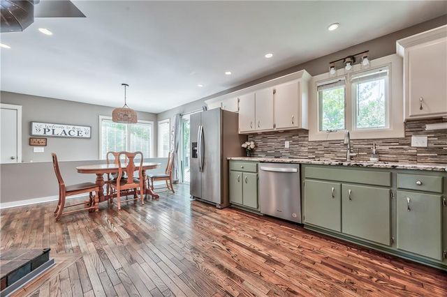 105 E Cedar Street, Spring Hill, KS 66083