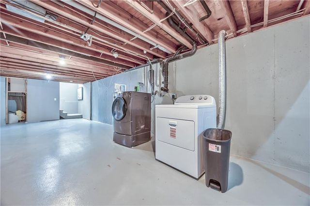 105 E Cedar Street, Spring Hill, KS 66083