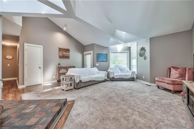 105 E Cedar Street, Spring Hill, KS 66083
