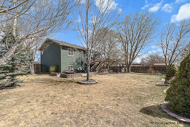 2239 MEADOW DR, Cheyenne, WY 82001