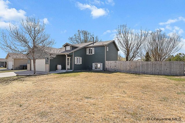 2239 MEADOW DR, Cheyenne, WY 82001