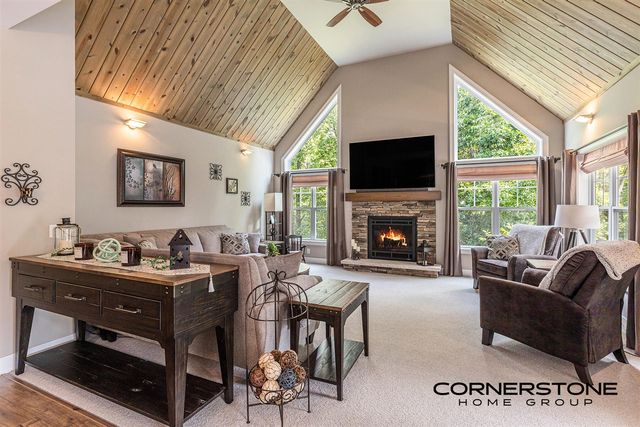 4304 Oak River Court, Grand Rapids, MI 49525