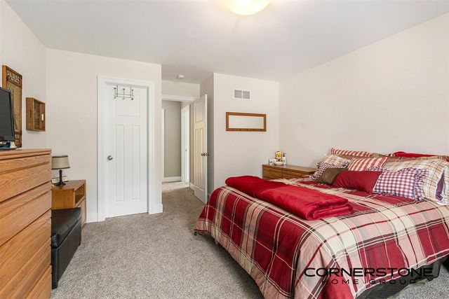 4304 Oak River Court, Grand Rapids, MI 49525