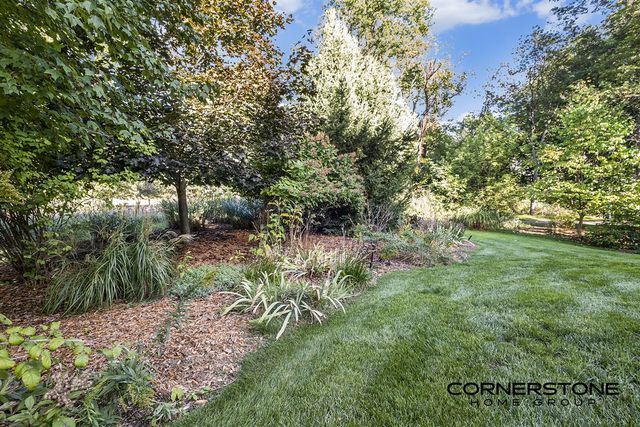 4304 Oak River Court, Grand Rapids, MI 49525