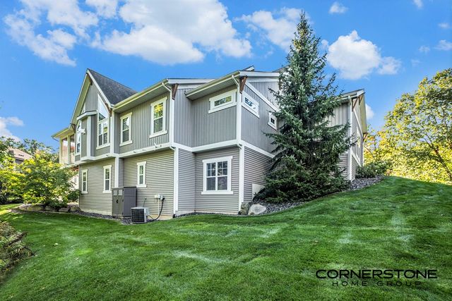 4304 Oak River Court, Grand Rapids, MI 49525