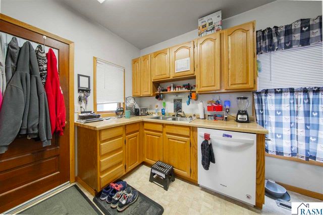413 Glenwood Avenue, Mankato, MN 56001