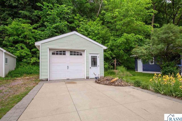 413 Glenwood Avenue, Mankato, MN 56001