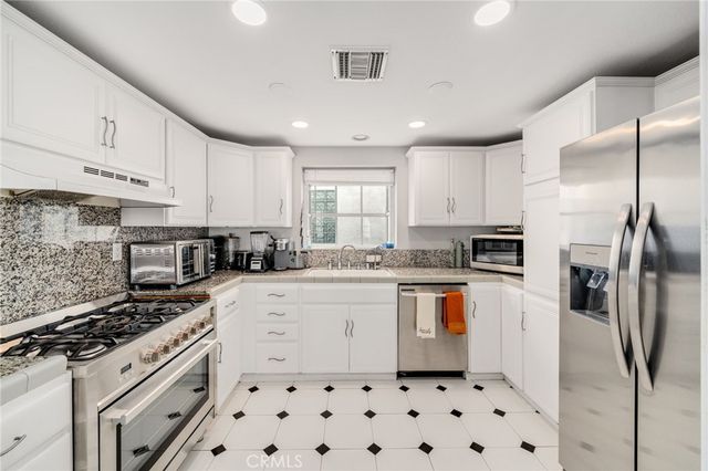 6020 Ocean Boulevard, Long Beach, CA 90803