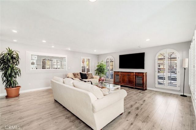 6020 Ocean Boulevard, Long Beach, CA 90803