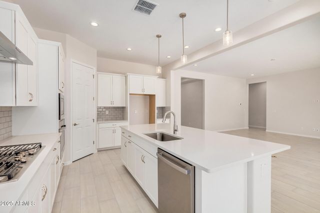 20272 W HOLLYHOCK Street, Buckeye, AZ 85396