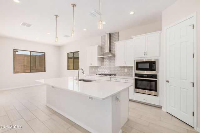 20272 W HOLLYHOCK Street, Buckeye, AZ 85396