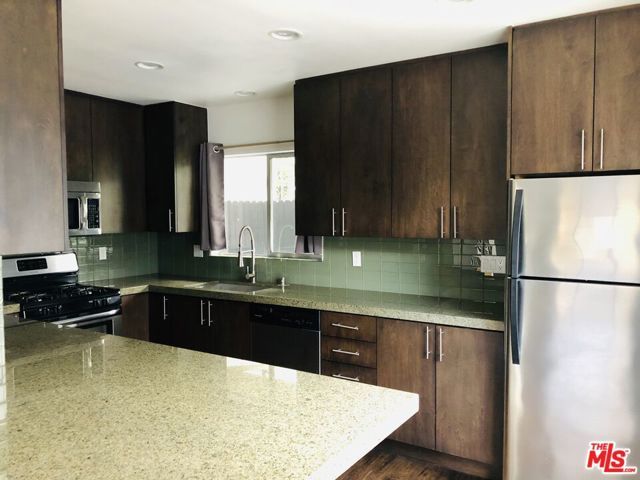 6207 BANNER Avenue 1, Los Angeles, CA 90038